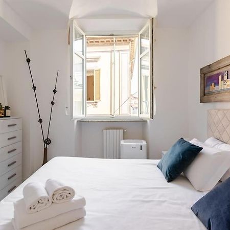 Casa Regina 3, Nel Centro Di Alba! Apartment Bagian luar foto
