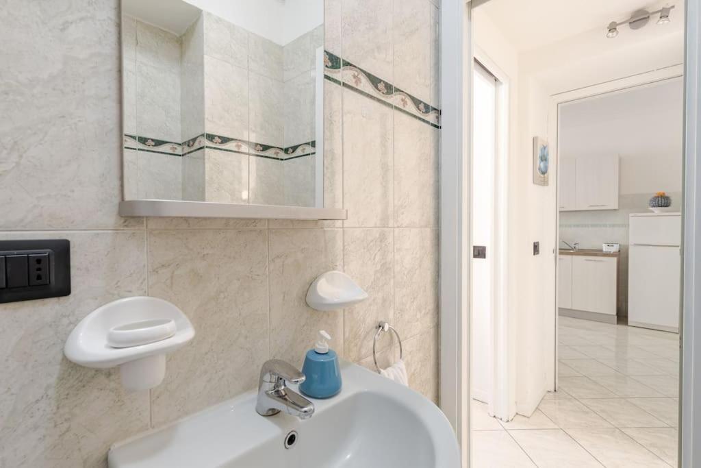 Casa Regina 3, Nel Centro Di Alba! Apartment Bagian luar foto