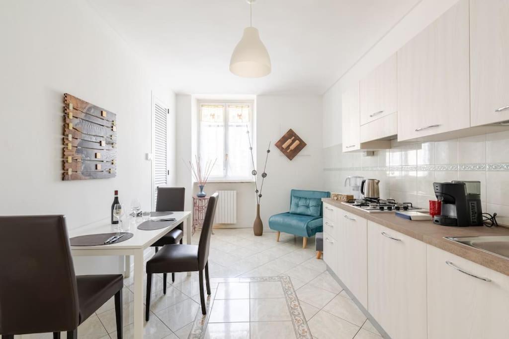 Casa Regina 3, Nel Centro Di Alba! Apartment Bagian luar foto